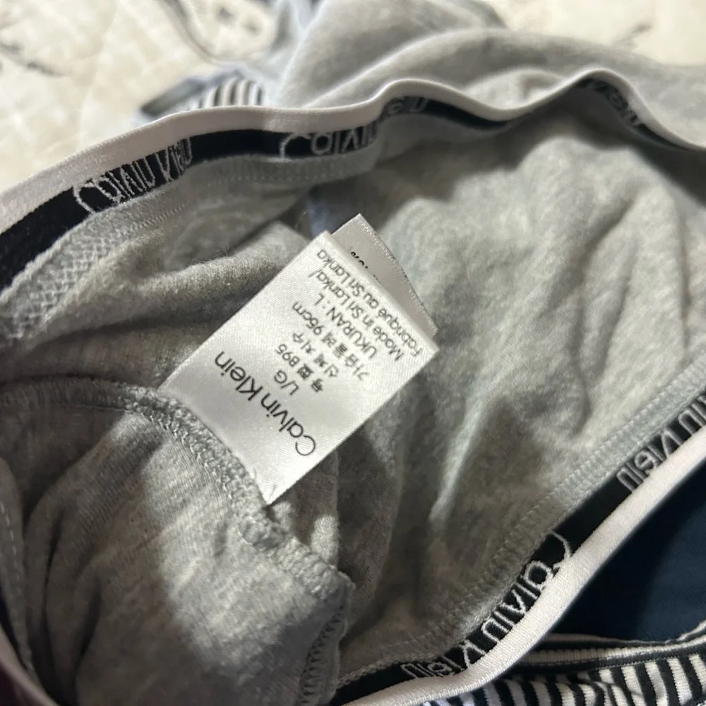 2 Calvin Klein Grey & Black Striped Racerback Bralettes - Picture 6 of 6